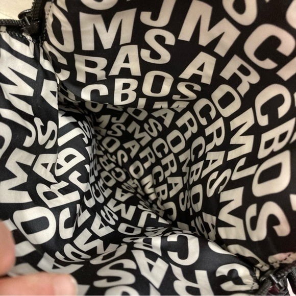 Marc by Marc Jacobs black nylon quilted messenger shoulder bag - Picture 9 of 10